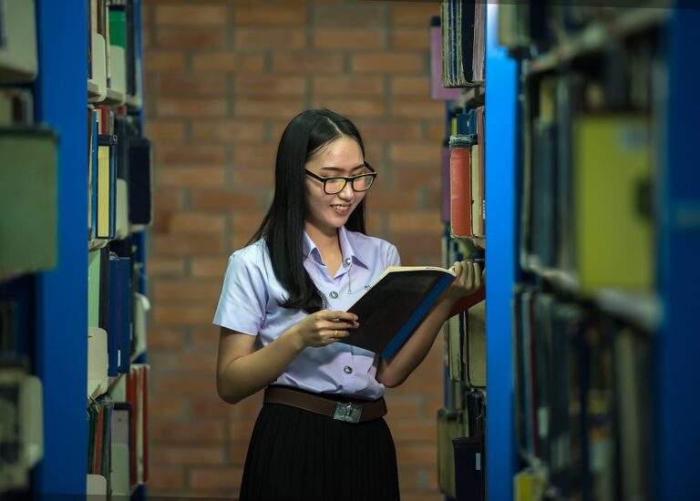 Sekilas Tentang Universitas STEKOM: Sejarah, Program Studi, dan Prestasi
